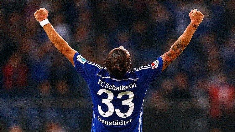 بوتين يمنح اللاعب رومان نويشتدتير الجنسية الروسية