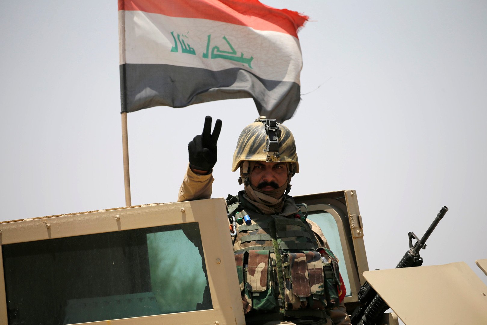 القوات العراقية تتقدم بمساندة الحشد الشعبي لتحرير الفلوجة