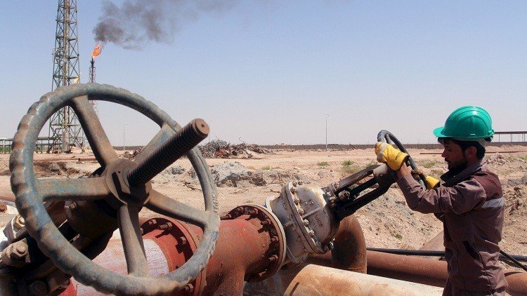 العراق يرفع سعر بيع خام البصرة الخفيف لآسيا
