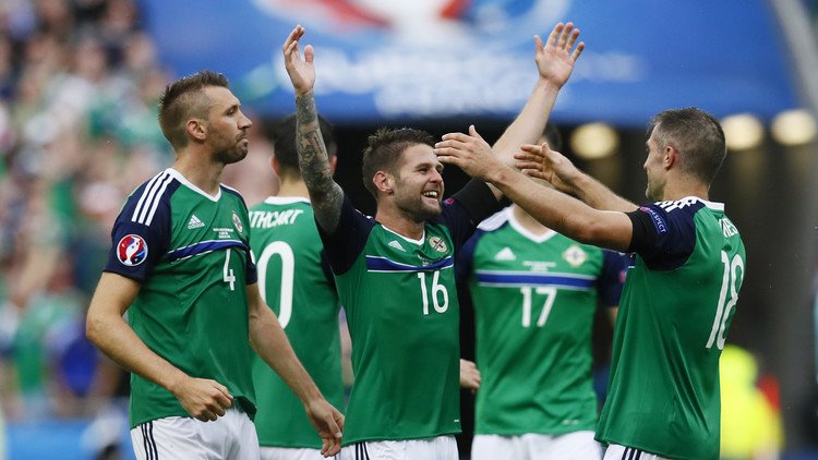 إيرلندا الشمالية تستعيد آمالها في اليورو بعد فوزها على أوكرانيا