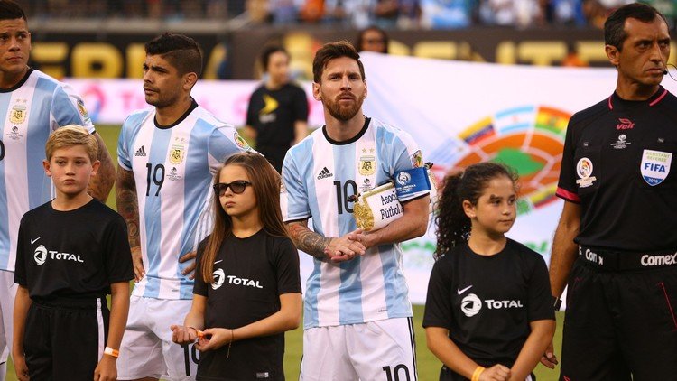 ميسي أهلا بك في روسيا 2018