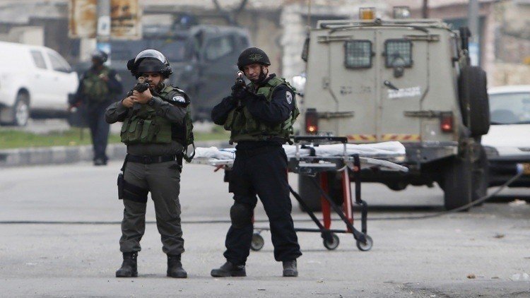 مقتل فلسطينيين في الخليل وقلنديا