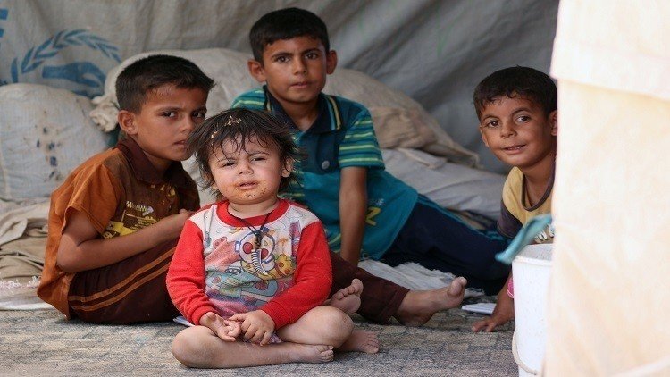 مقتل 3 أطفال في قصف مخيم للنازحين جنوب بغداد