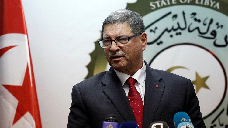 رئيس الوزراء التونسي الصيد يرفض الاستقالة