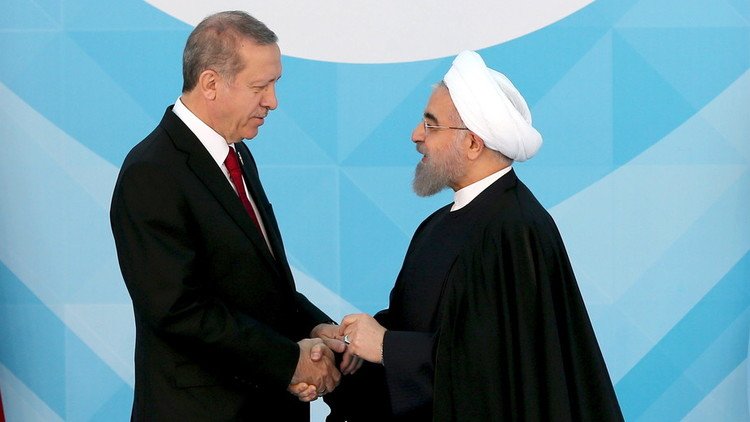 روحاني يؤكد لأردوغان وقوف طهران إلى جانب أنقرة