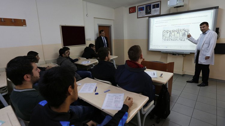 تركيا.. حملة "التطهير" تتسع لتطال جميع مؤسسات الدولة