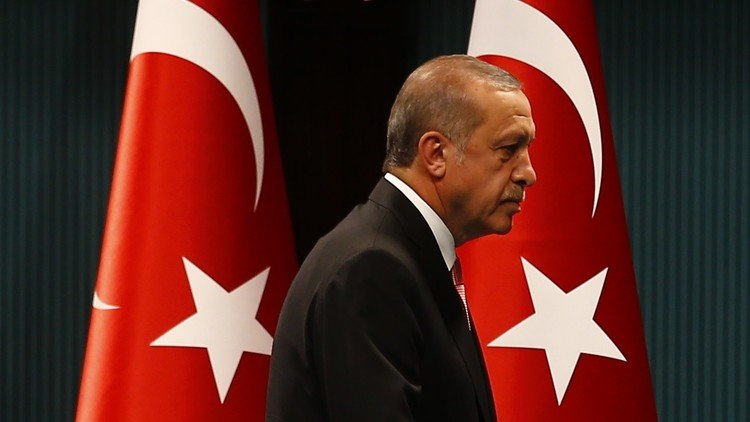 وسائل إعلام: روسيا أنذرت أردوغان قبل وقوع الانقلاب!