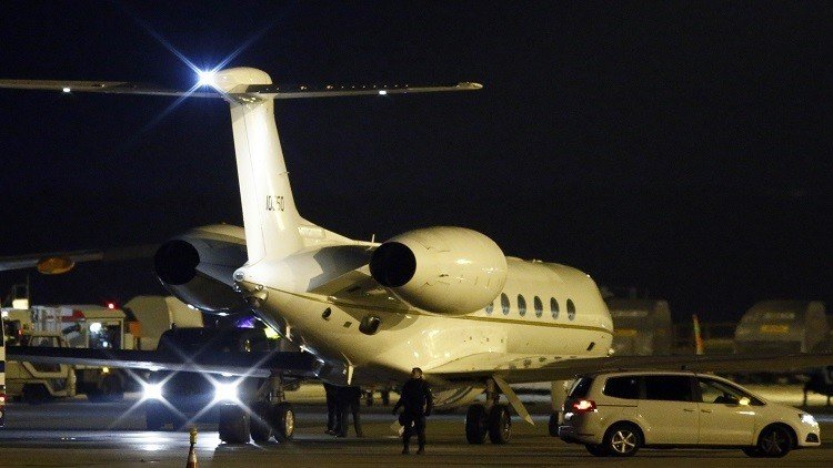 صحيفة: واشنطن أرسلت 400 مليون دولار لطهران مقابل الإفراج عن معتقلين 