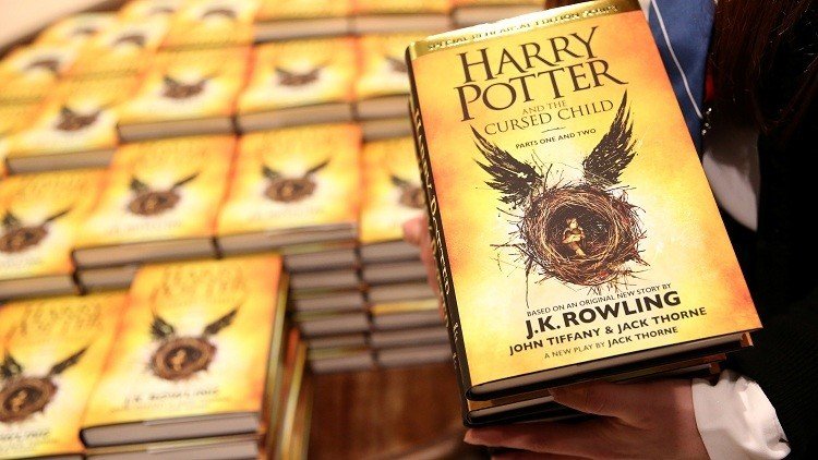 نفاد النسخة الجديدة من كتاب "هاري بوتر" في موسكو