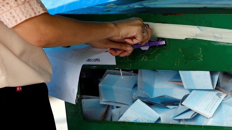 تايلاند.. الناخبون يؤيدون دستورا يدعمه الجيش
