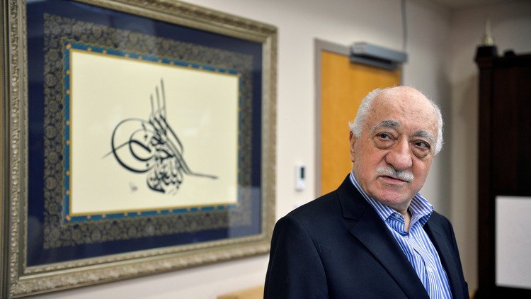 أنقرة تطالب بالمؤبد لغولن لفترتين