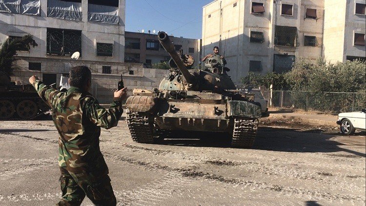 الجيش السوري يهاجم مواقع عسكرية في حلب سيطر مسلحون عليها مؤخرا