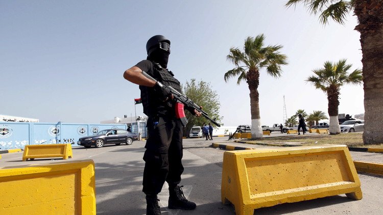مجموعة مسلحة تقطع الاتصالات في ليبيا