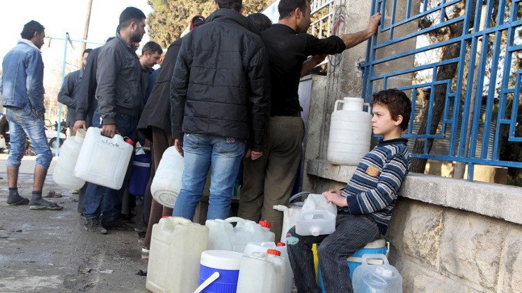 "اليونيسيف" تحذر من كارثة بيئية في حلب  