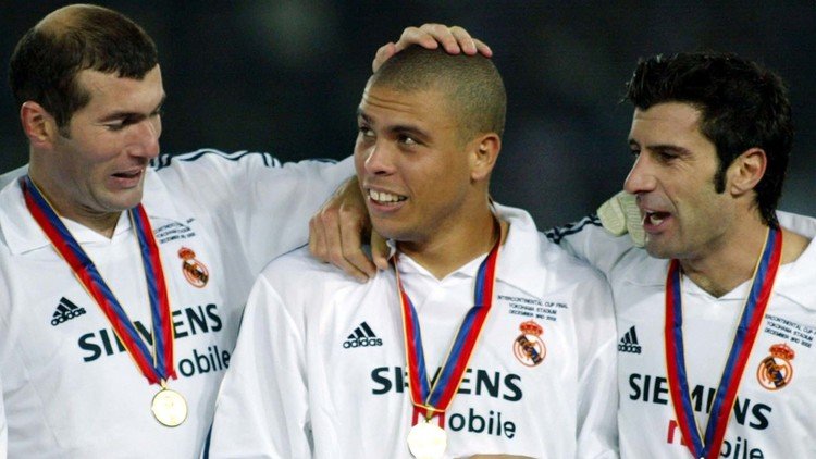الظاهرة رونالدو يعود إلى ريال مدريد