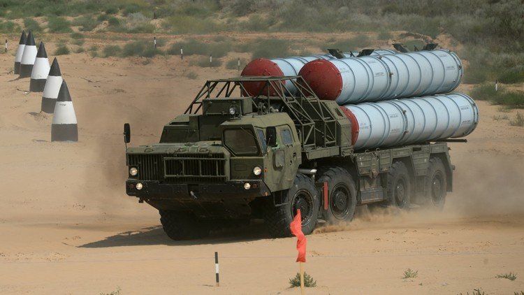 البيت الأبيض: توريد روسيا صواريخ "إس-300" لإيران لا ينتهك أي قرار دولي