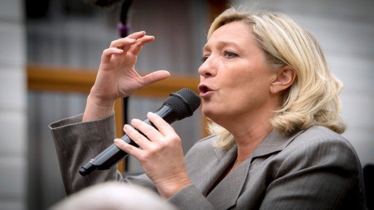 لوبان: انتخاب كلينتون يعني الحرب