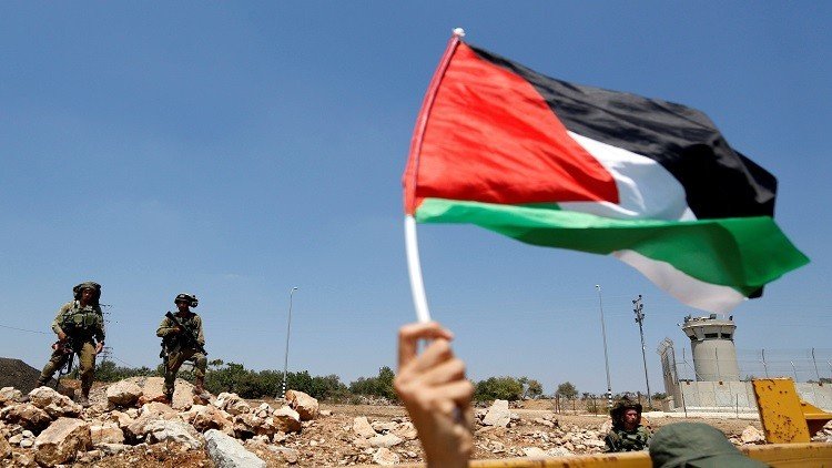 فلسطيني يدخل غينيس كأقدم محام