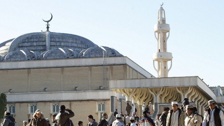 إيطاليا تطرد إمامين مسلمين بتهمة التطرف 