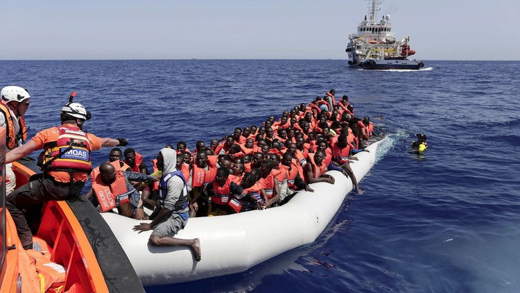إسبانيا.. إنقاذ 44 مهاجرا بينهم 15 قاصرا