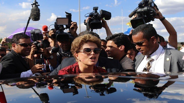  روسيف تسلم بقرار إقالتها وتغادر قصر الرئاسة  
