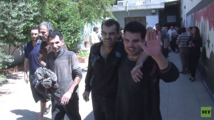 إطلاق سراح موقوفين بموجب اتفاق حي الوعر
