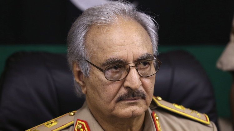 حفتر: سيطرتنا على الموانئ النفطية ليست ضد حكومة الوفاق