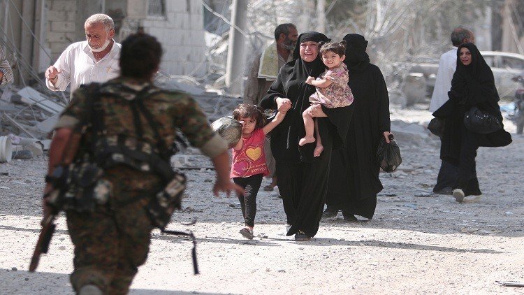 خروج مدنيين من أحياء حلب الشرقية