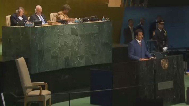أمير قطر: إسرائيل تكرس للاستيطان في القدس والضفة 