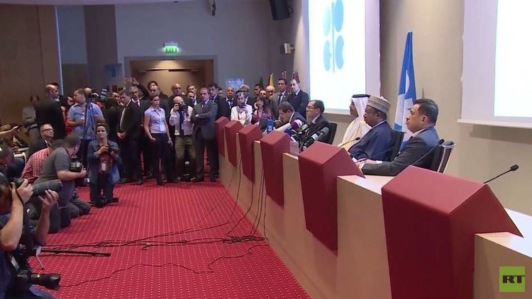 نوفاك: اتفاق "أوبك" سيحد من تقلبات السوق