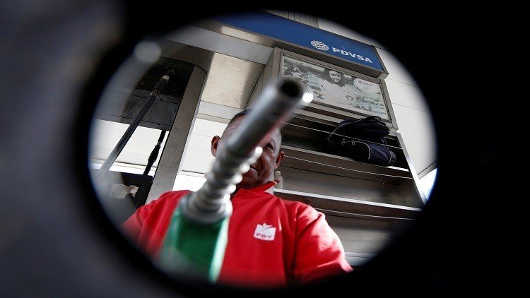  75 لتر بنزين لكل مواطن كويتي مجانا شهريا 
