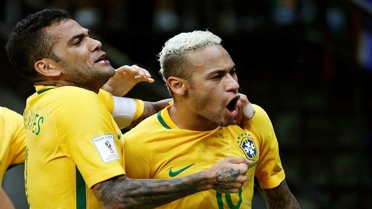 البرازيل تسحق بوليفيا والأوروغواي تتشبث بالصدارة