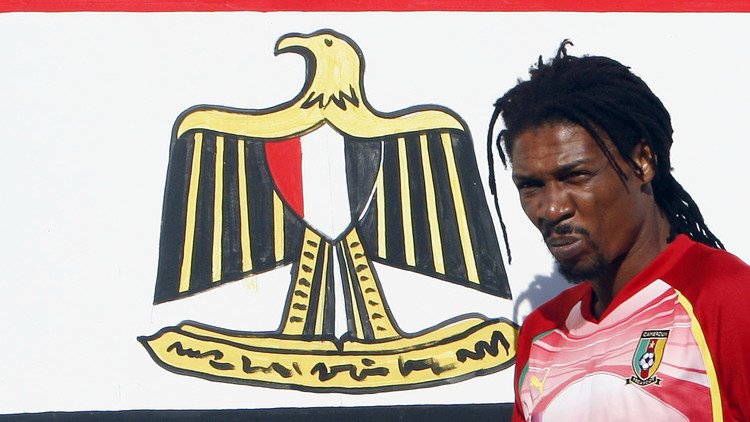 ما حقيقة نبأ وفاة أسطورة الكاميرون سونغ؟