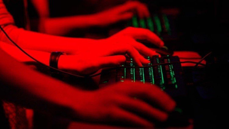 واشنطن تعد هجوما إلكترونيا على القيادة الروسية والكرملين يتعهد بالرد