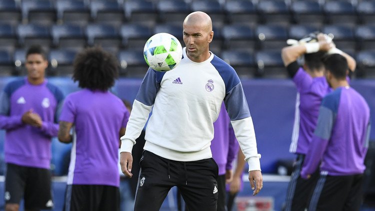 ريال مدريد وضيفه ليغيا البولندي .. التشكيلة الأساسية