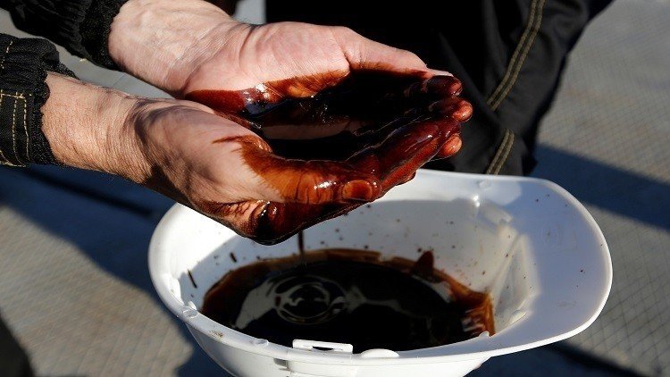 سعر برميل "برنت" يتجاوز الـ50 دولارا
