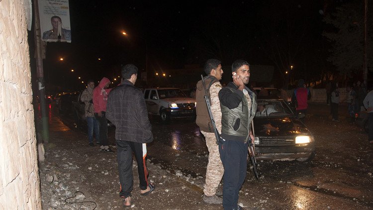 قتلى وجرحى بانفجار سيارة وسط بنغازي 
