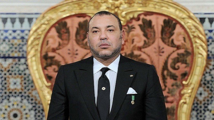 عاهل المغرب يعزي أسرة 