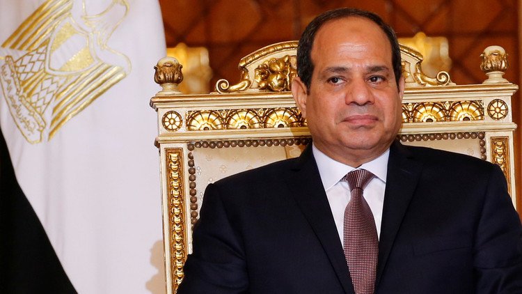 مصريون للسيسي: "فوضناك لحماية مصر"