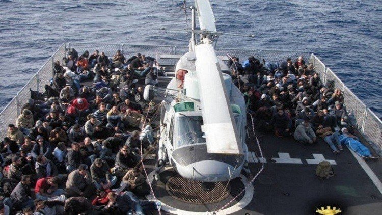 إنقاذ 1400 مهاجر قبالة السواحل الليبية