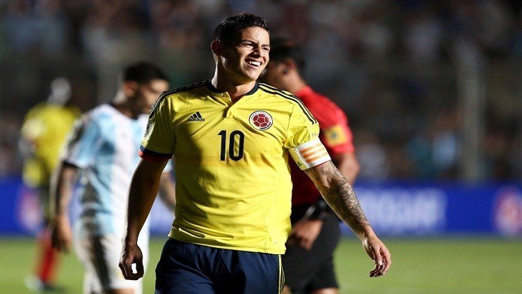 بالفيديو.. خاميس يصب جام غضبه على حكم لقاء كولومبيا والأرجنتين