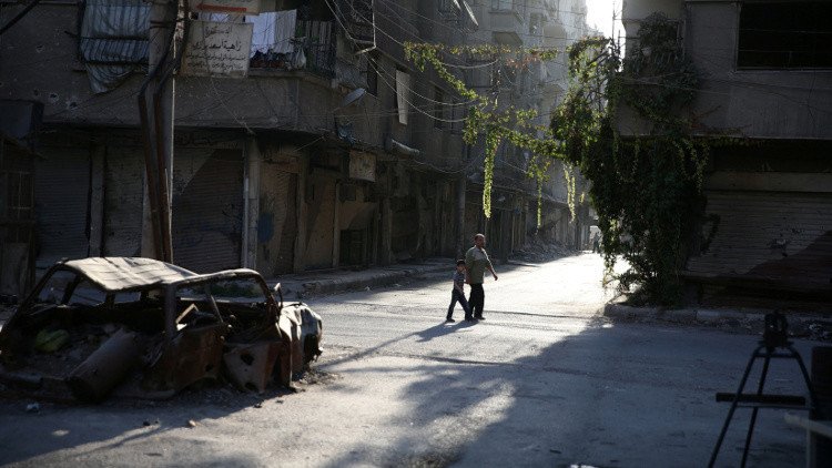 مجموعة من المسلحين تغادر بلدة خان الشيح في ريف دمشق إلى إدلب