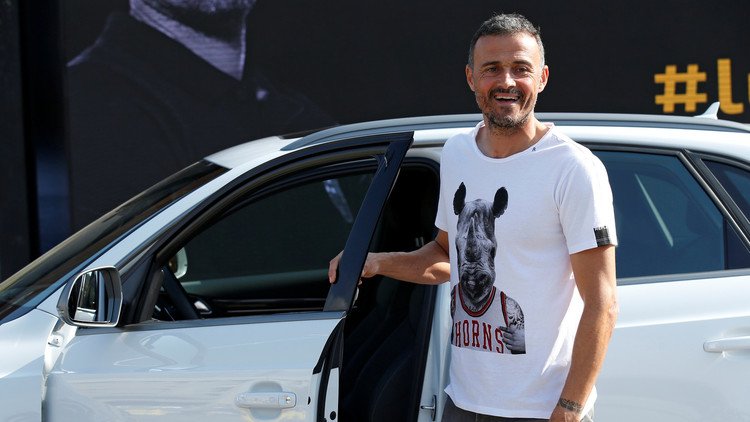 مدرب برشلونة يزف بشرى سارة لجماهيره قبل الكلاسيكو