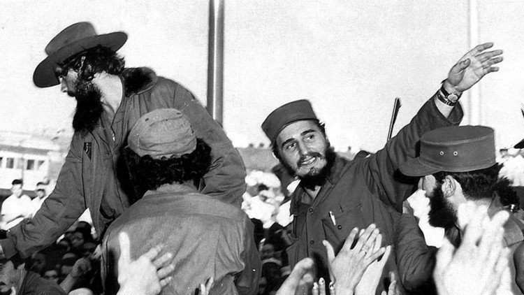 اعترافات عميل أمريكي كان تطوع لاغتيال كاسترو!