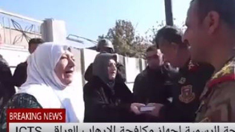 الموصليون يستقبلون الجيش العراقي بالزغاريد والعناق