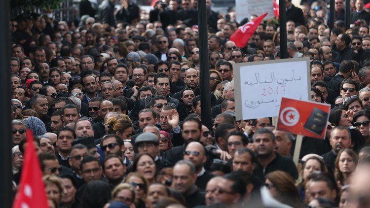 حراك احتجاجي في تونس ضد "قانون المالية-2017"