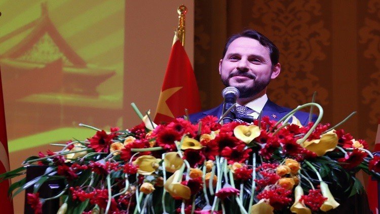 تركيا تستورد الغاز الروسي بالليرة