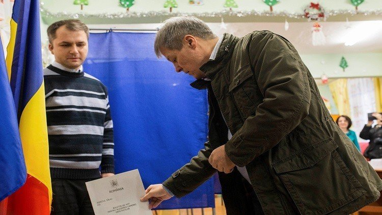 انتخابات تشريعية في رومانيا قد تعيد الاشتراكيين الديمقراطيين إلى السلطة