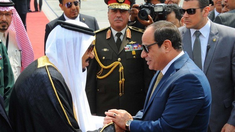 سلمان يعزي السيسي 