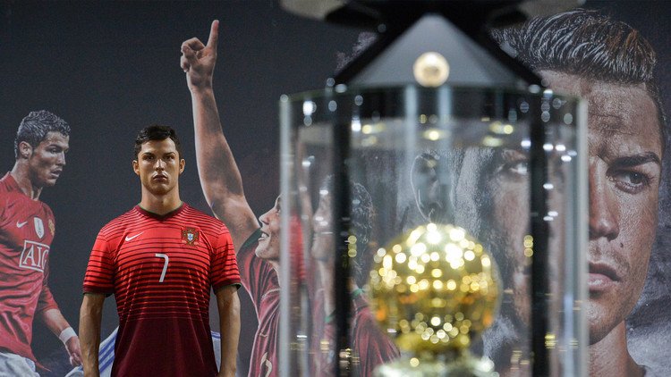 رسميا .. فرانس فوتبول تكشف عن الفائز بجائزة "الكرة الذهبية 2016"